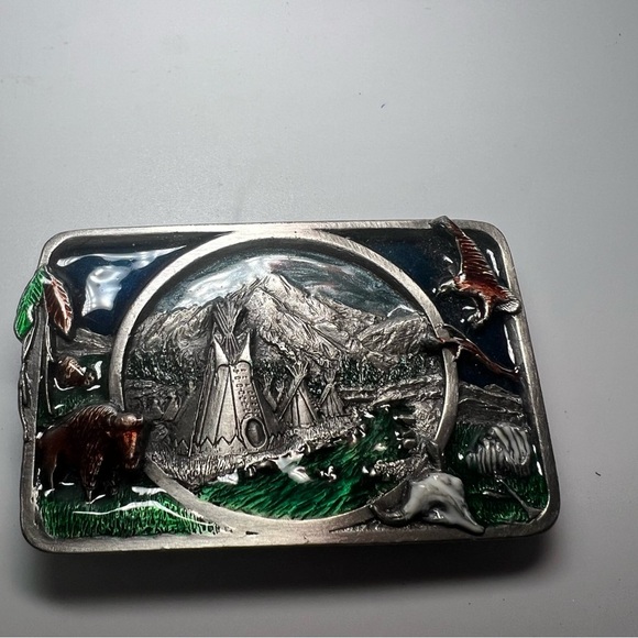 NATIVE AMERICAN TRIBUTE EAGLE BUFFALO BELT BUCKLE! VINTAGE! 1983 Siskiyou - Picture 1 of 3